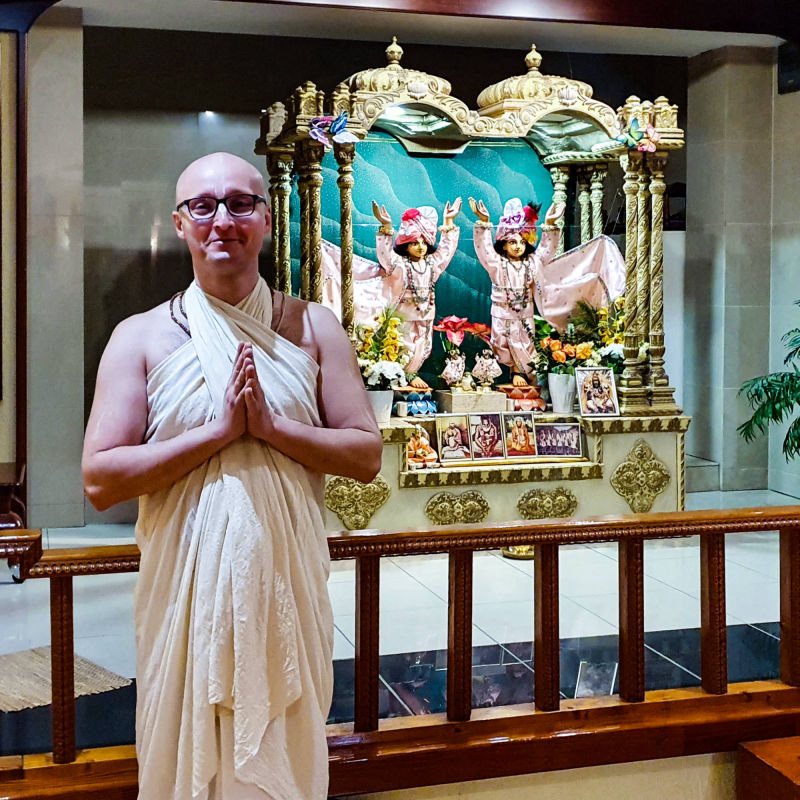 PUJARI SASTANAK