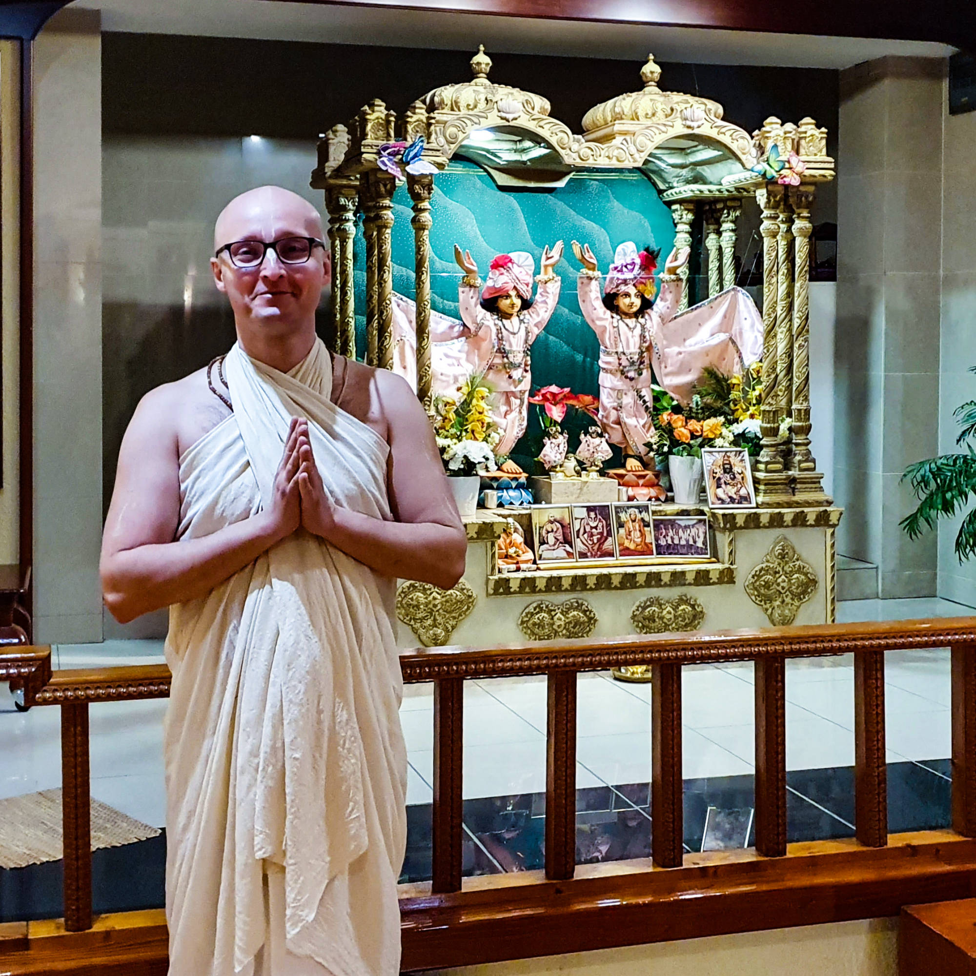 PUJARI SASTANAK